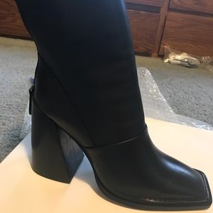 Alias Mae Black Boots
